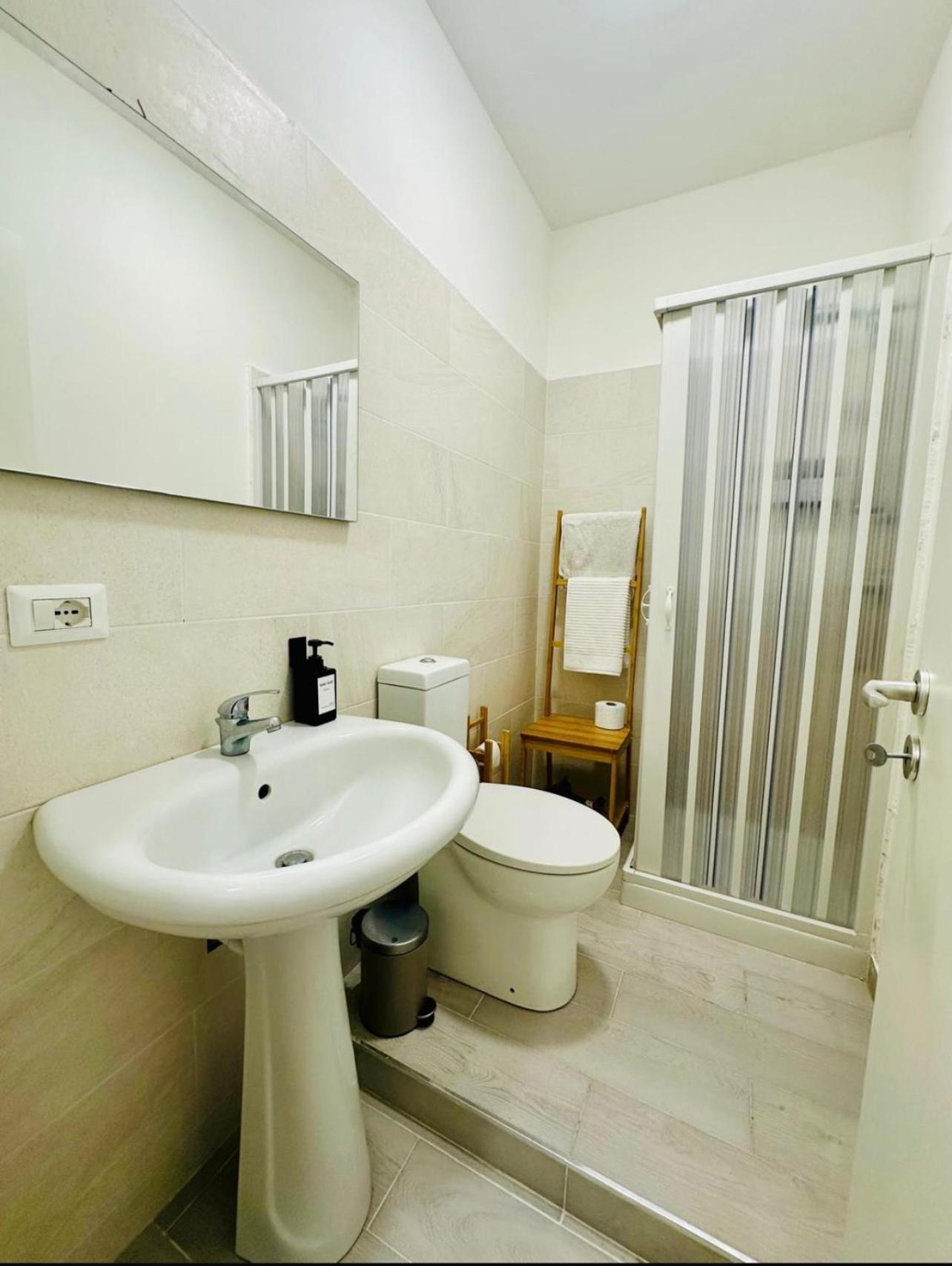Sicilian Vibes House In Centro Apartment คาตาเนีย ภายนอก รูปภาพ